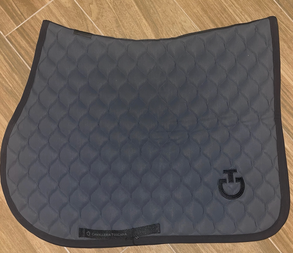 Cavalleria Toscana Circular Quilted Jersey Jumping Saddle Pad – EQU  Lifestyle Boutique