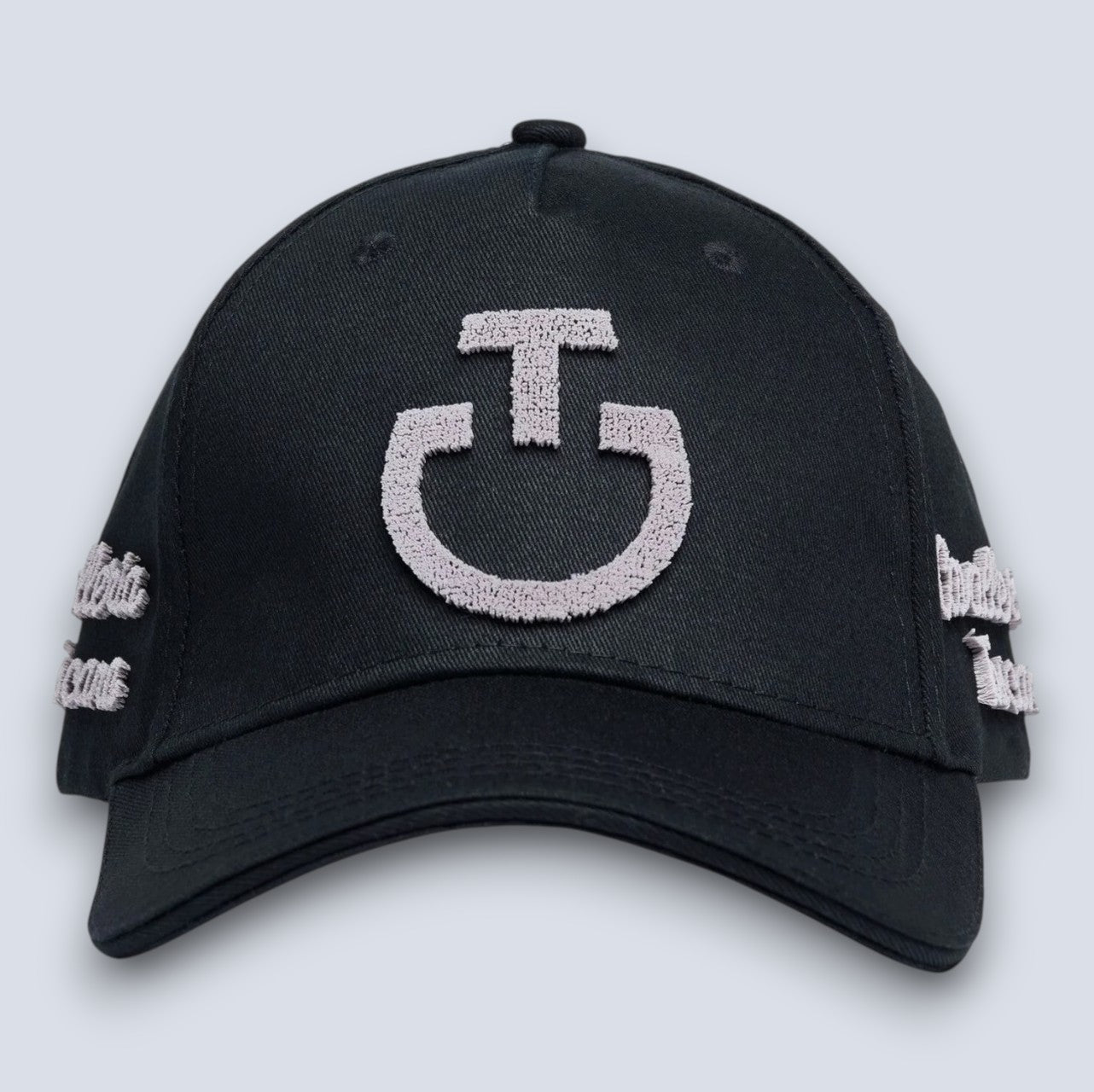 Cavalleria Toscana Tufted Stitch Cap